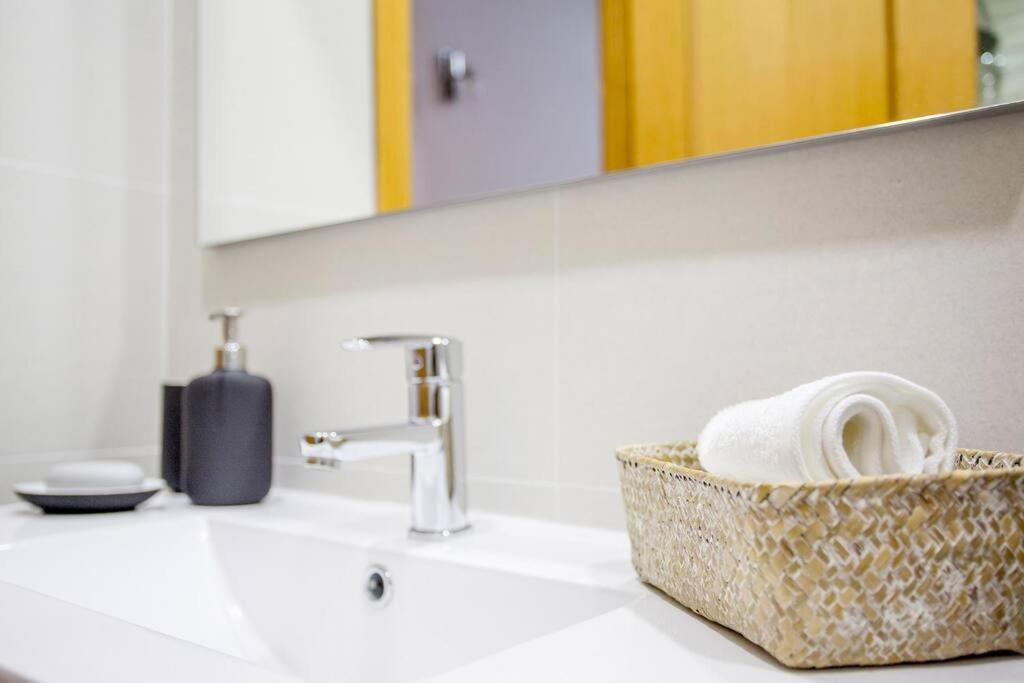 شقة Precioso Piso Moderno: Terraza, A/C, Netflix, Wifi فالنسيا المظهر الخارجي الصورة